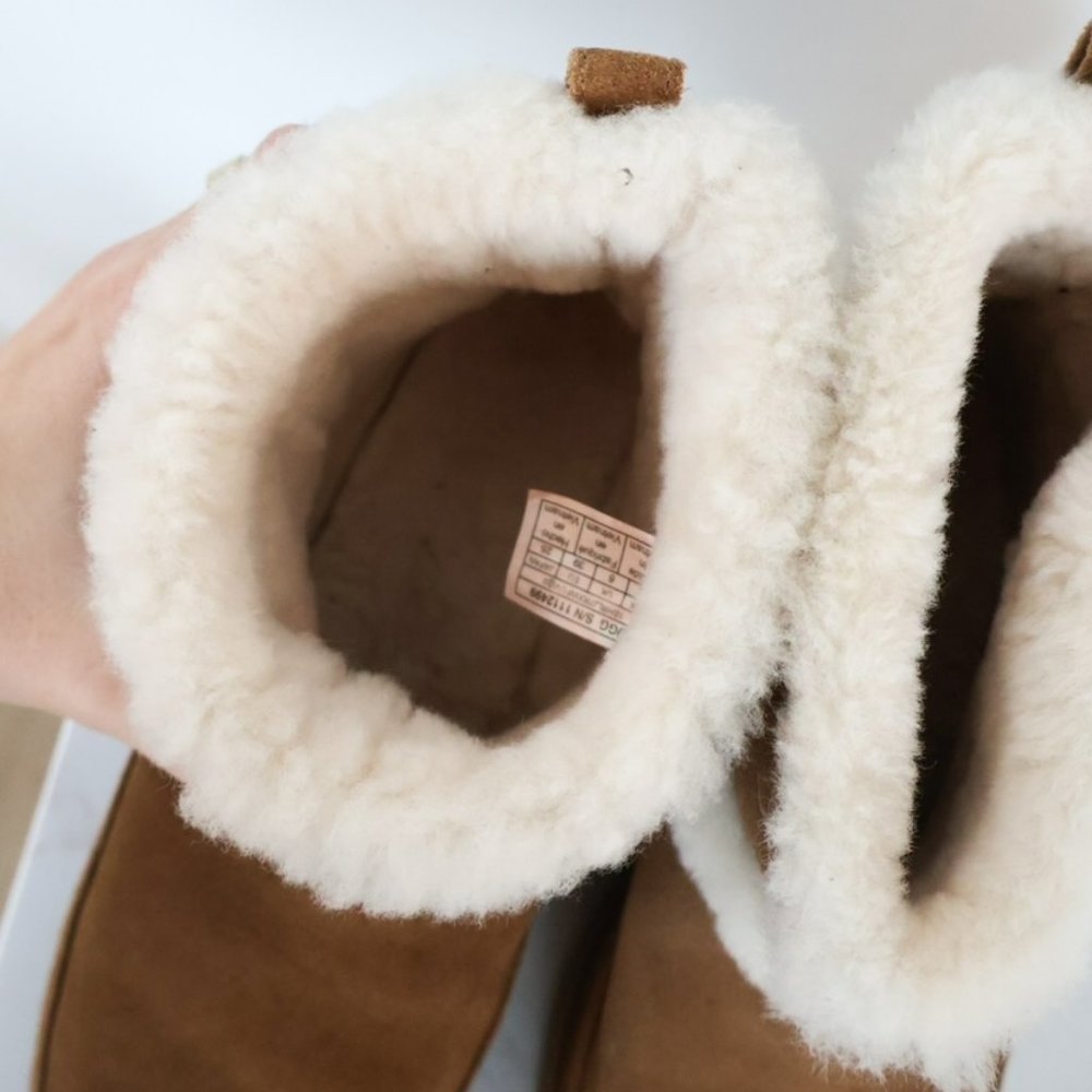Ugg Mini Boot - Picture 2 of 9